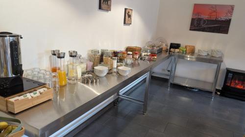 طعام و مشروبات, Hotel Central Garni in تريبيرج