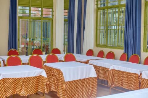 K2 hotel apartment in Kinigi