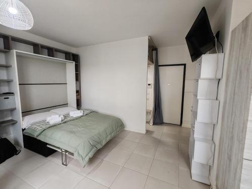 Porta di Roma Apartment, Rome (photo 3)