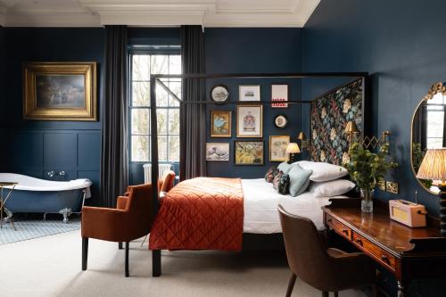 The Churchill Hotel - image 4