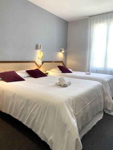 Logis Hôtel & Restaurant Le Cheval Blanc et Clovis (Logis Hotel & Restaurant Le Cheval Blanc et Clovis) in 武伊勒