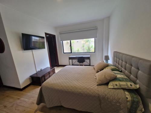 Departamento excelente ubicación con parqueo