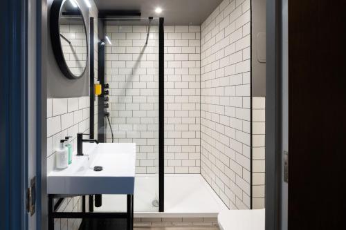 The Churchill Hotel - image 11