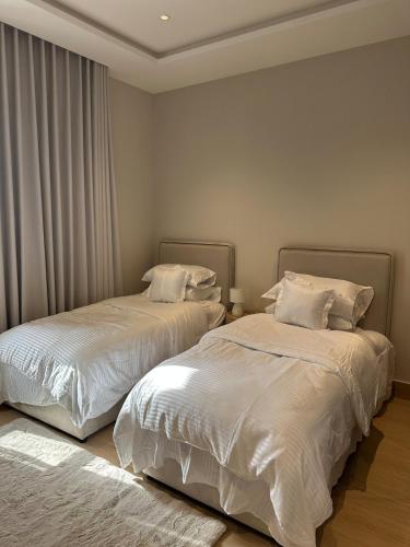 ダンマーム Three bedrooms compound - شقة انيقة ثلاث غرف كمباوند 3つ星 シングルルーム 眺望