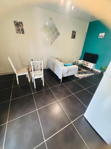 Sermie T2 climatisé avec piscine (Sermie T2 climatise avec piscine) in Kourou