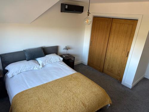 Woodside House Woodside House