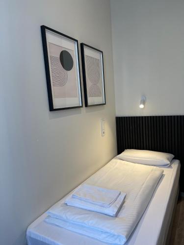Motel Blue - Minimalist Boutique Hotel - image 5