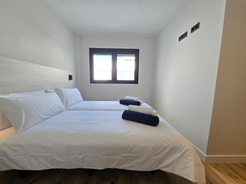 VV Almansa Canteras I "by henrypole home" 4