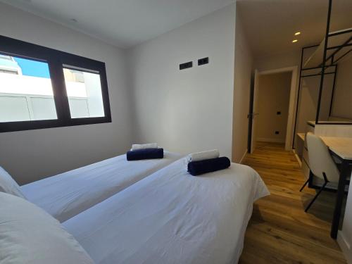 VV Almansa Canteras I "by henrypole home" 3