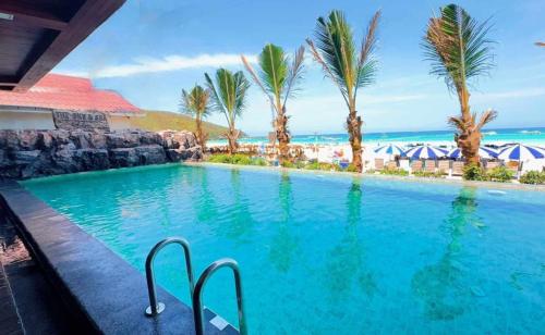 The Sky & Sea Koh Larn near Koh Lan