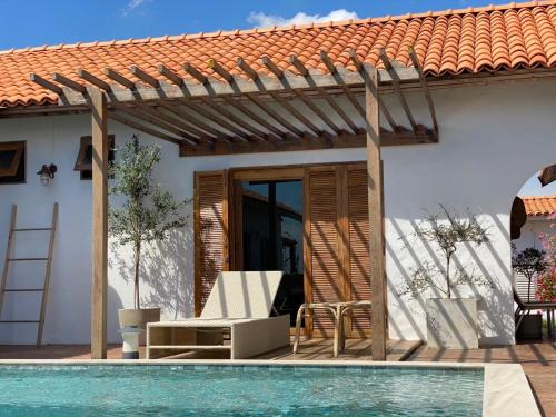 Dylan Beach House Kuiburi – khách sạn tại Kui Buri