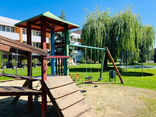 Art Hotel - image 11