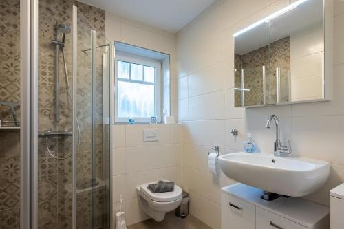 Apartment with Terrace image 9