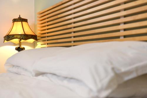 Double or Twin Room image 8