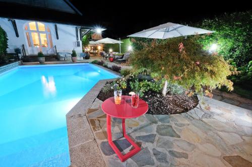 Exterior view of Logis Hotel Restaurant Nougier