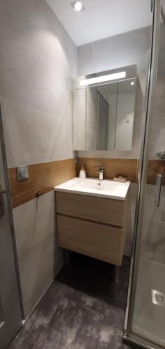 Fürdőszoba, La grange des Blancs in Mouxy