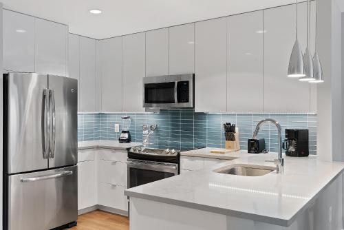 Global Luxury Suites at Brookline Village thumb 2