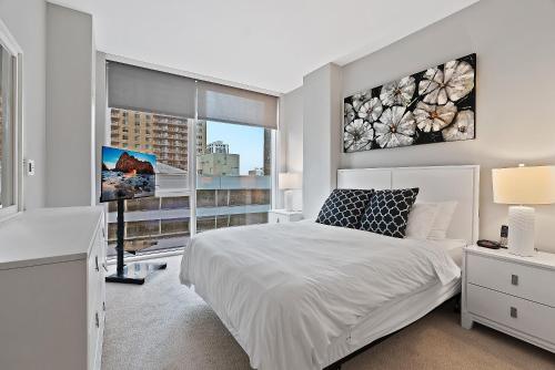 Global Luxury Suites at Brookline Village detail