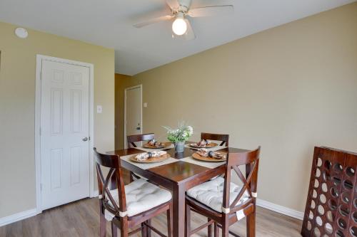 Charming Cedar Hill Home 16 Mi to Downtown Dallas in Cedar Hill, USA
