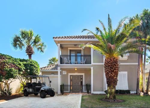 Five-Bedroom Holiday Home image 9