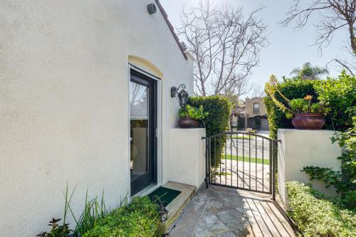 9 Mi to Beach Pet-Friendly Apt in San Diego! in Rancho Peñasquitos