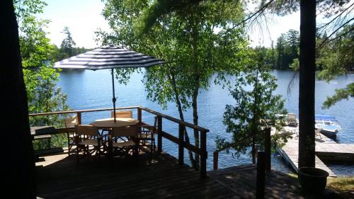Létesítmények, Private Lakefront Family Cottage with Tennis Court in Trent Lakes (ON)