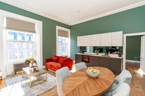 Dragon Suites Luxury Apartments at 8 Albyn Place 3