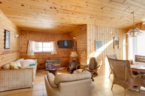 Boat Dock & Fire Pit: Waterfront Home in Crosslake in Crosslake (MN)
