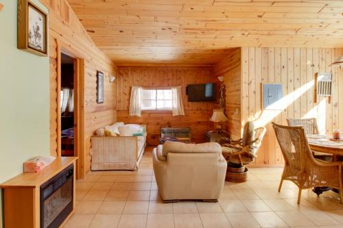 Boat Dock and Fire Pit Waterfront Home in Crosslake