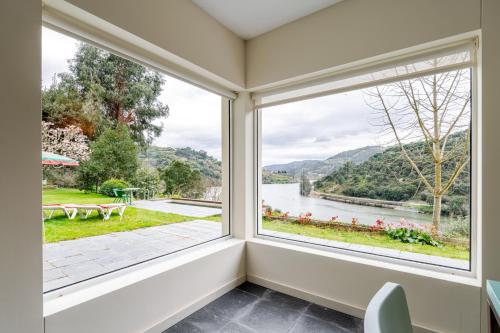 Riverside Retreat w/ Infinity Pool by HostWise gîte à louer Tortola