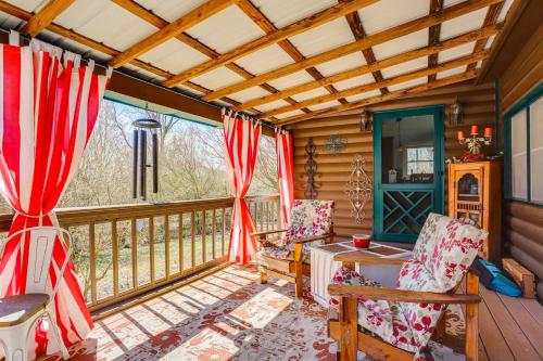 2 bedrooms, 4 beds