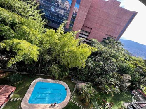 4br 240 M Pool Next To El Tesoro Mall, Medellín (fotografie 6)