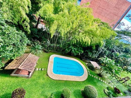 4br 240 M Pool Next To El Tesoro Mall, Medellín (fotografie 10)