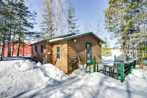 Lakefront Cabin on Lake Vermilion Dock, Boat Lift