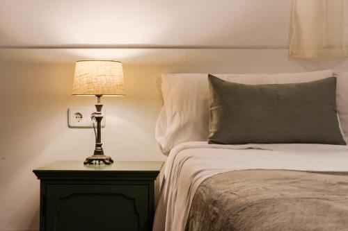 Magalhaes · Trad flat in Poble Sec, near ramblas, Barcelona (fotografie 5)