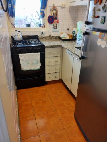 One-Bedroom Apartment image 6
