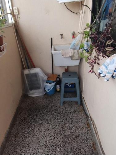 One-Bedroom Apartment image 4