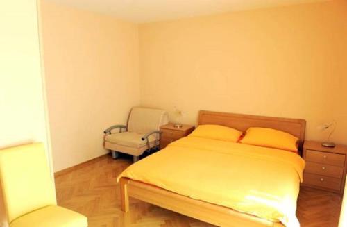 Apartment with Balcony image 10