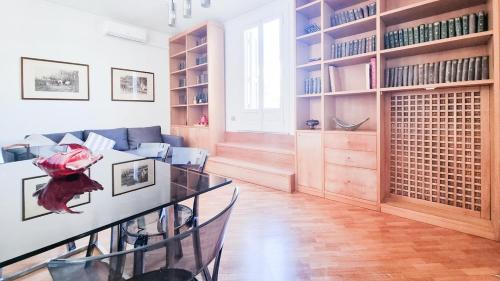 Luxury Penthouse with Terrace by Spanish Steps, Rom