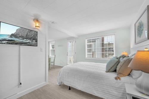 Hydrangea and Forget Me Not 3 Br home by RedAwning – Seaside, OR