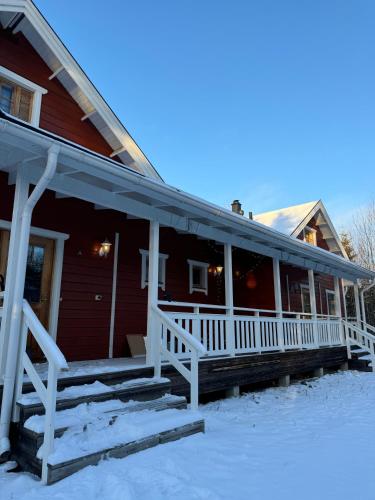 Tiiringolf Cottages - image 2