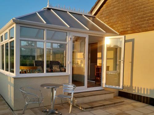 Exterior view, Broadstones in Broadwindsor