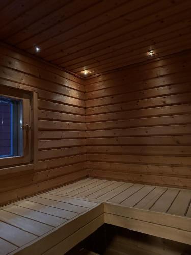 Tiiringolf Cottages - image 6