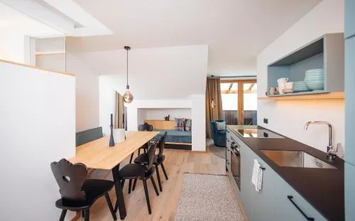 Neu renovierte Apartments im Hotel Hirschentenne by Peak Stay in Stams, Österreich