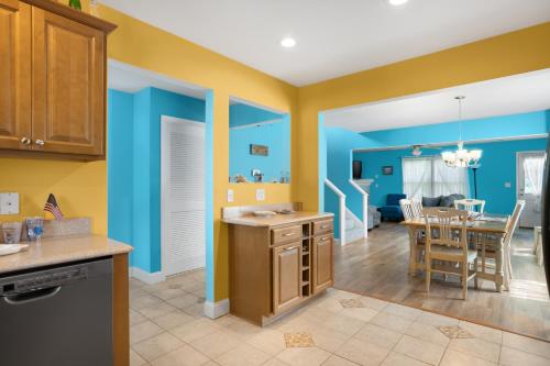 Twins at Bay - Modern luxuries in town! in Cape Charles