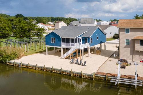 Turtle Bay - Waterfront & a screened porch!, Greenbackville