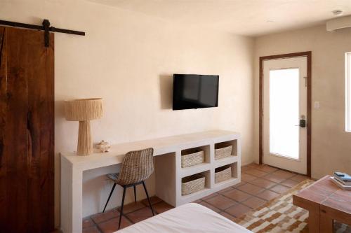 Sand Castle Inn - image 4