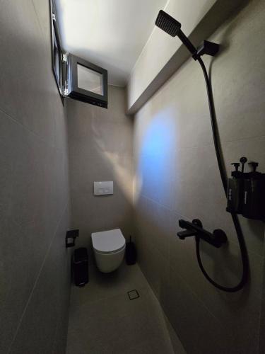 Spacious Minimalistic Loft ,5 minutes walk to Metro, Athènes (photo 6)