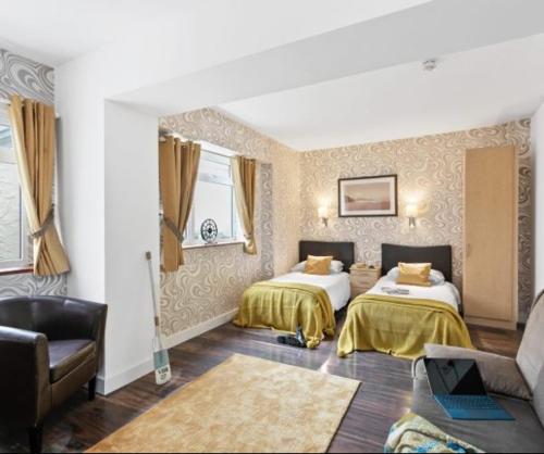 Seaways Hotel - Photo 4
