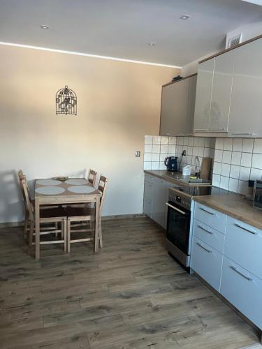 Luksusowy przestronny apartament in Бранєво